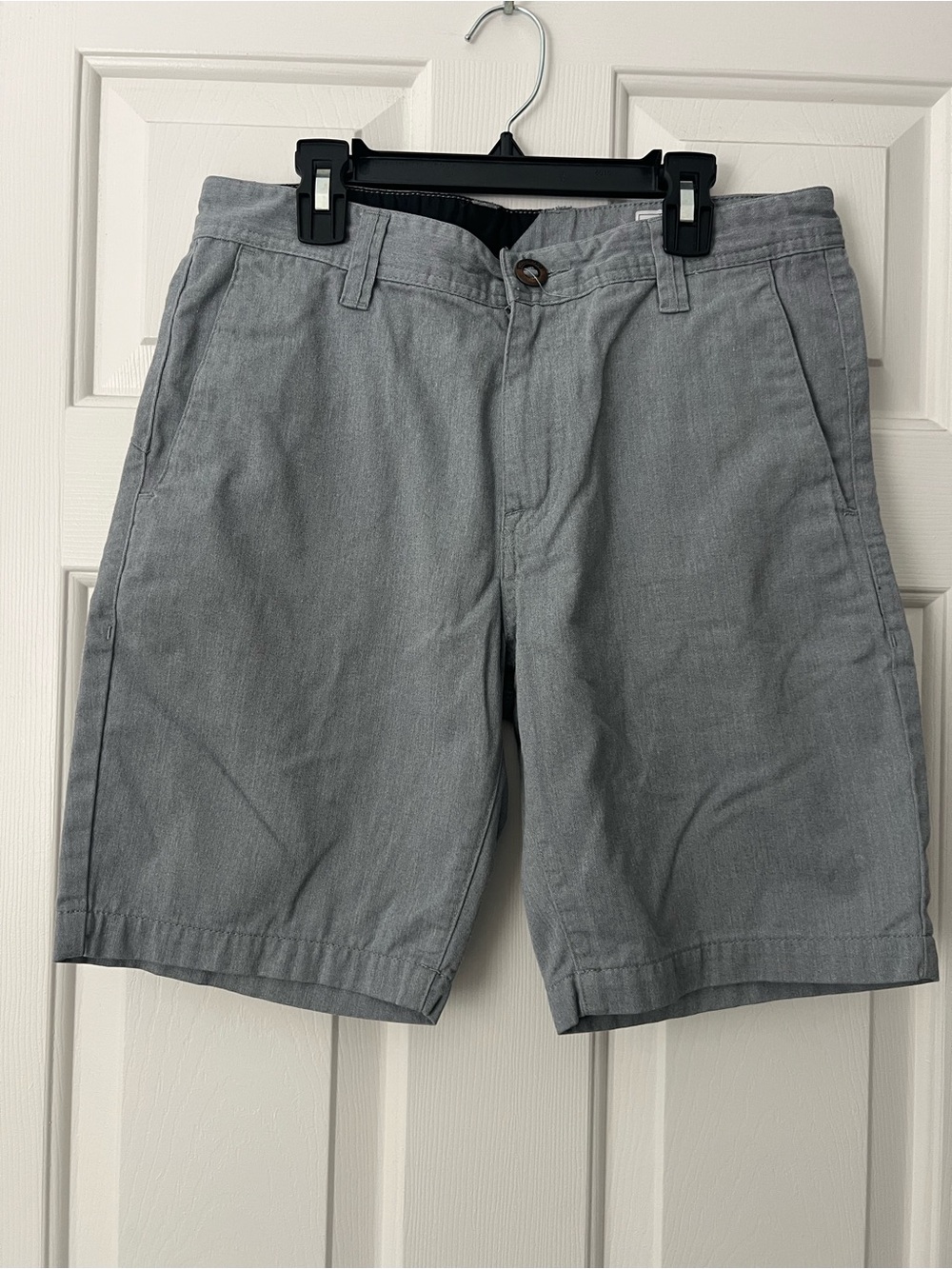 Volcom men’s gray shorts, size 29 EUC
